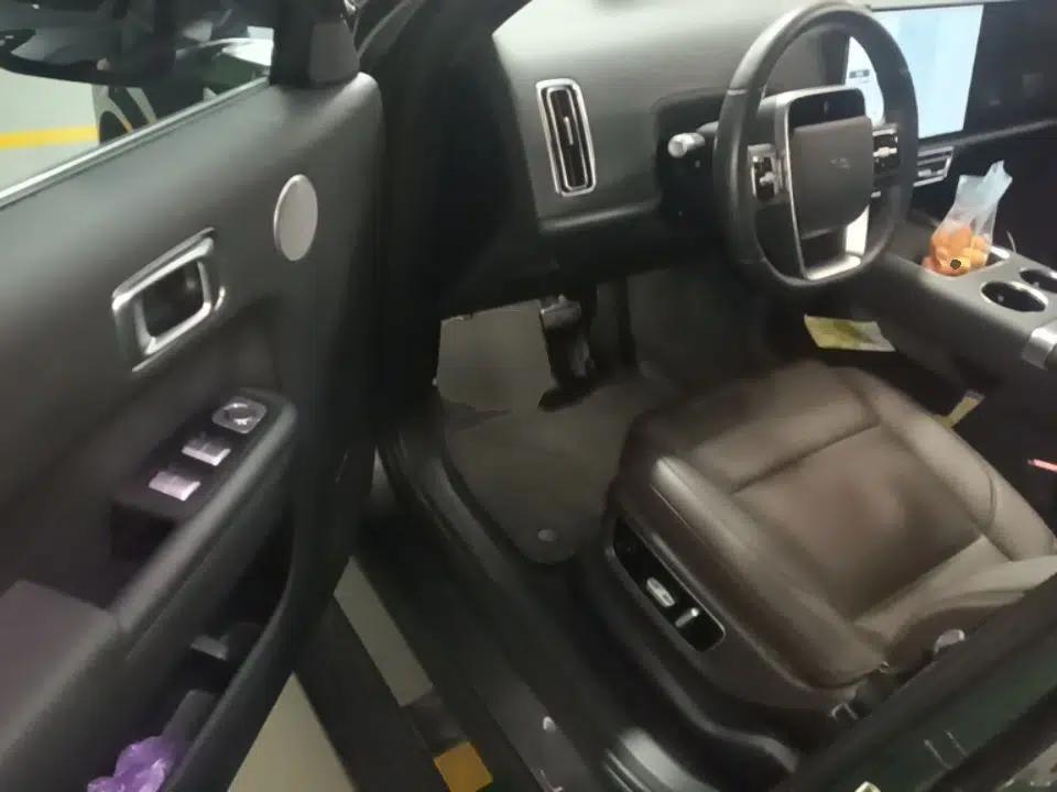 Li Auto L9 2022 Max model — миниатюра 23
