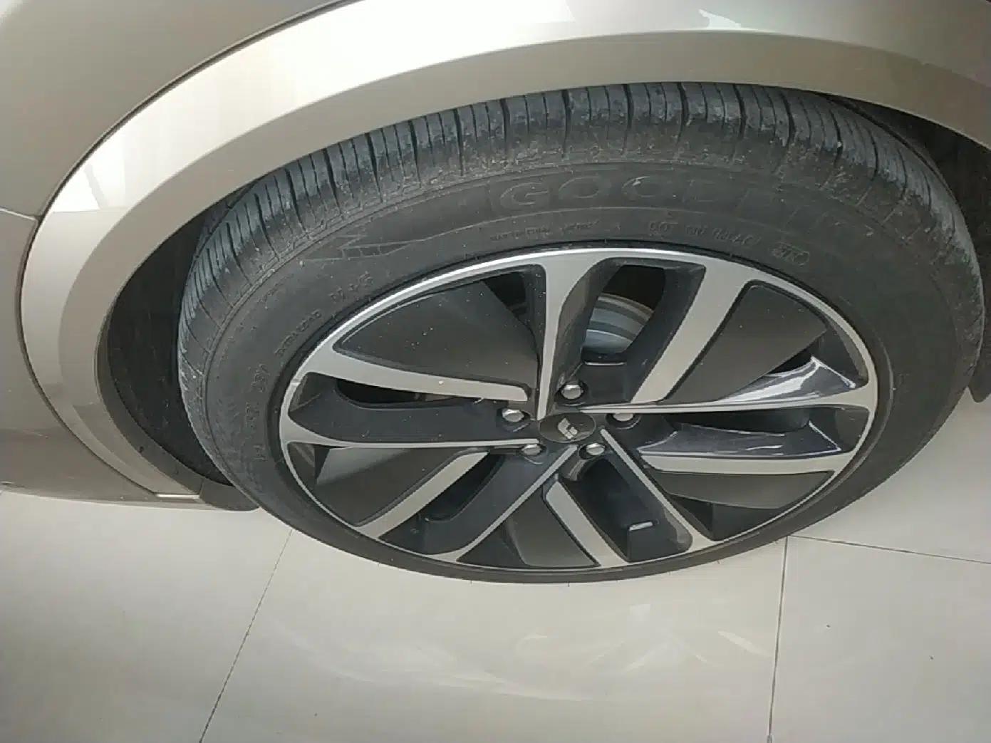 Li Auto L9 2022 Max model — миниатюра 11