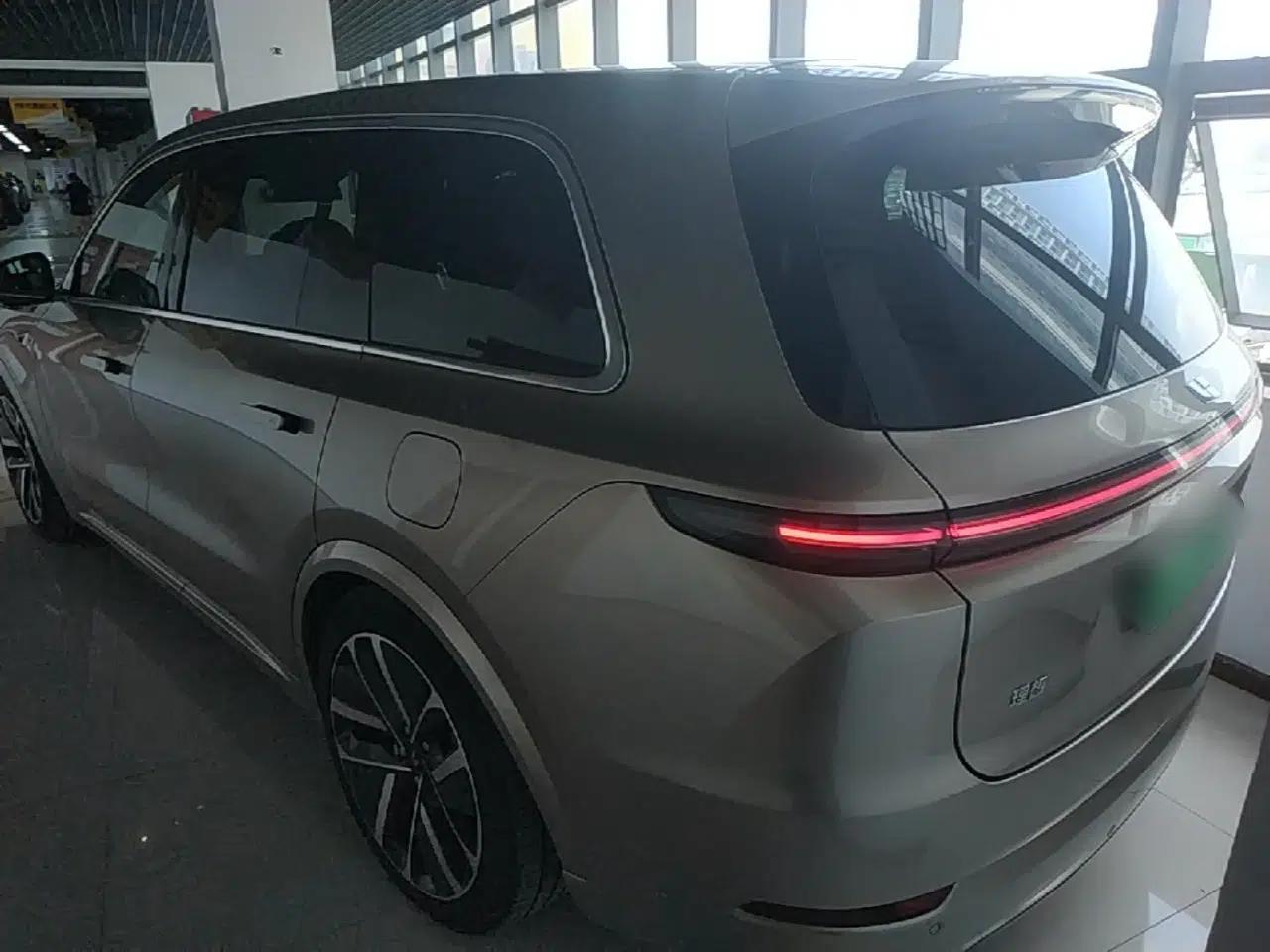 Li Auto L9 2022 Max model — миниатюра 4