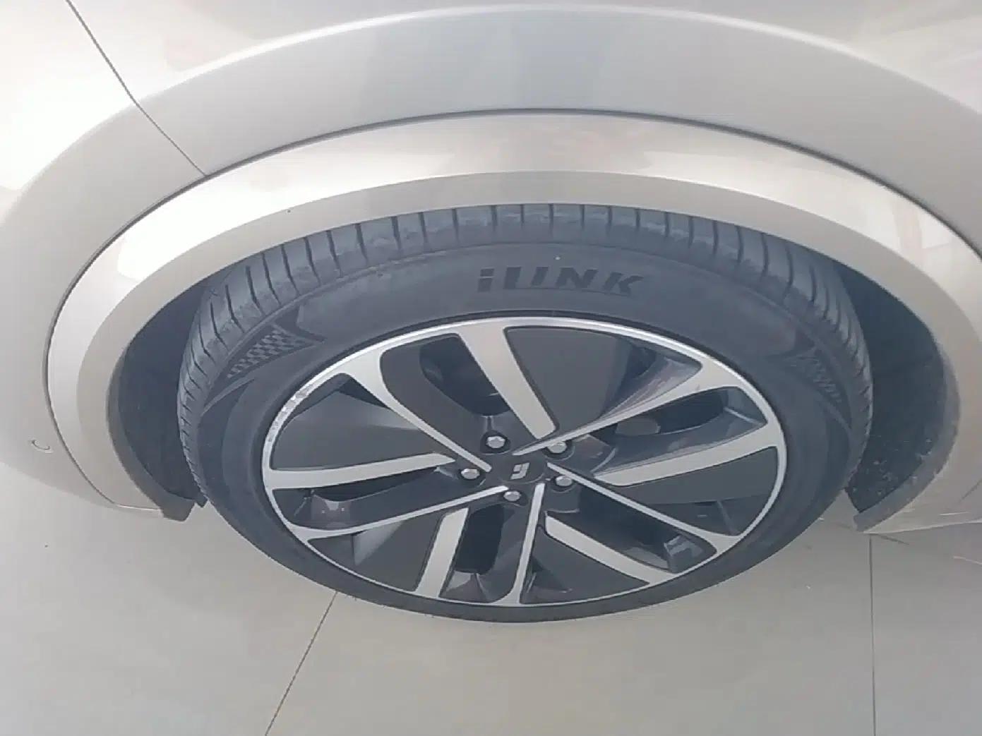 Li Auto L9 2022 Max model — миниатюра 10