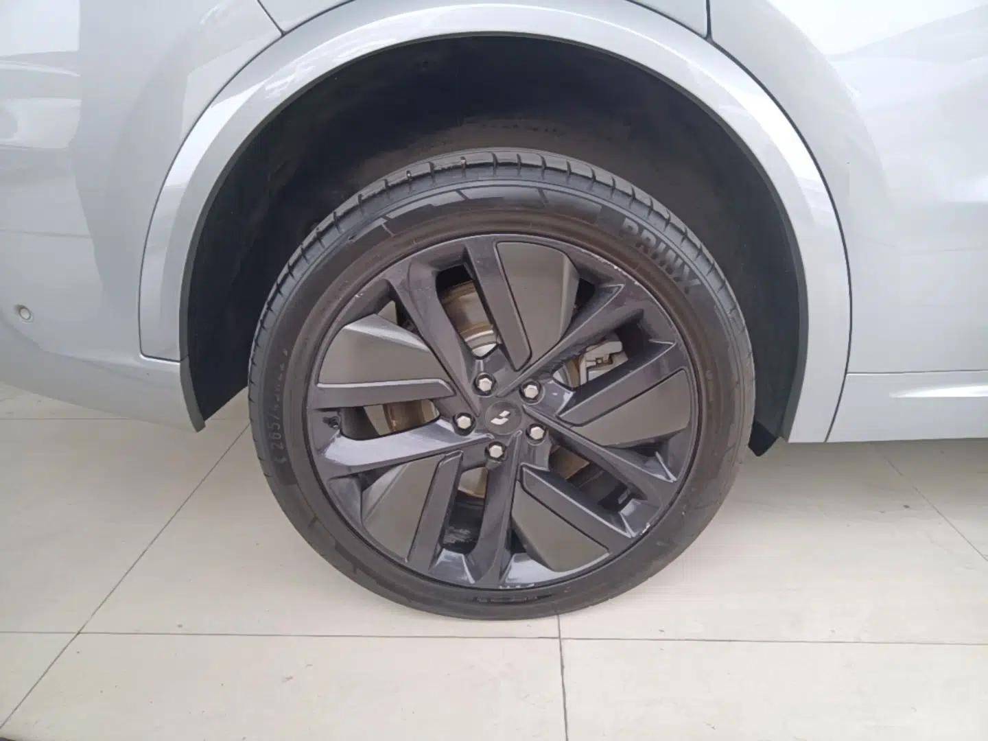 Li Auto L9 2022 Max model — миниатюра 11