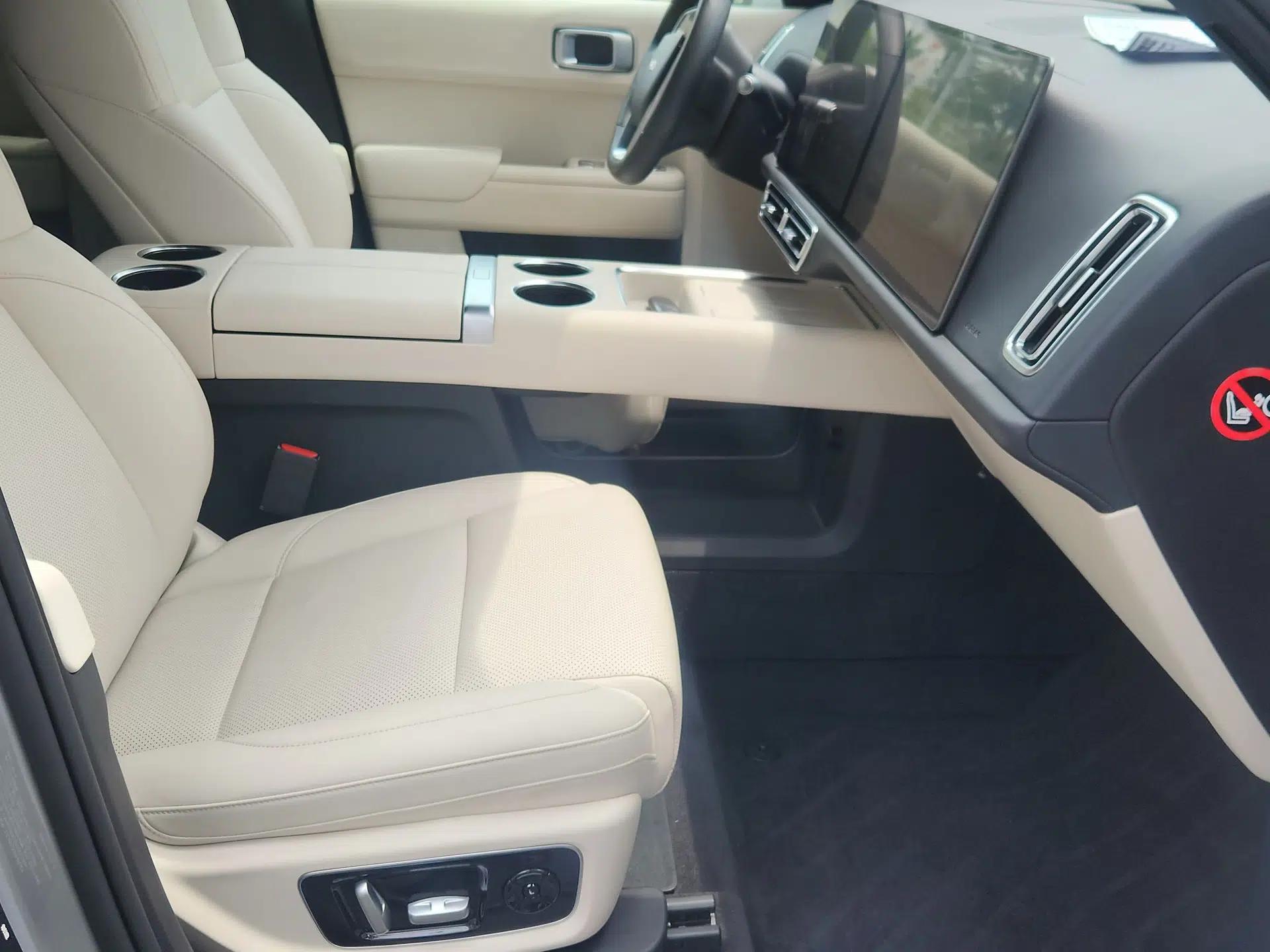 Li Auto L9 2022 Max model — миниатюра 24