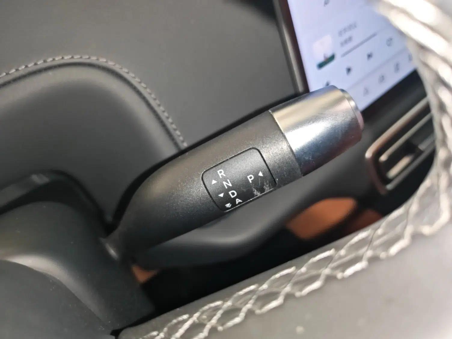 Li Auto L9 2022 Max model — миниатюра 16