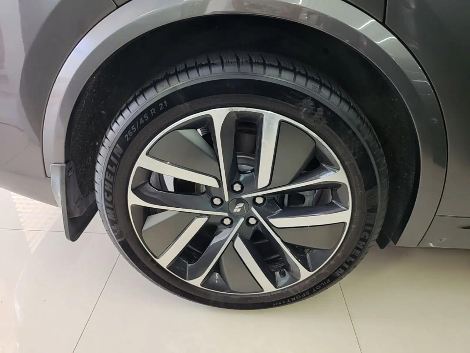 Li Auto L9 2022 Max model — миниатюра 16