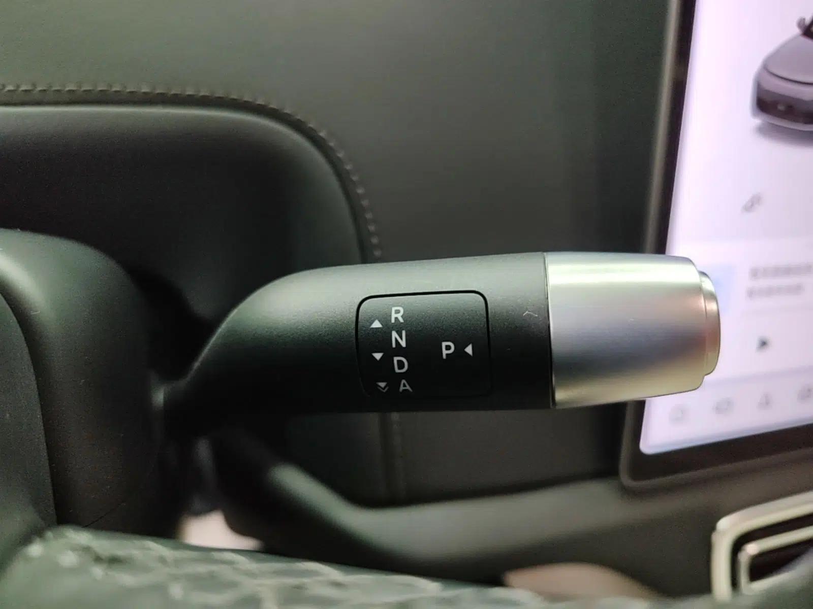Li Auto L9 2022 Max model — миниатюра 21