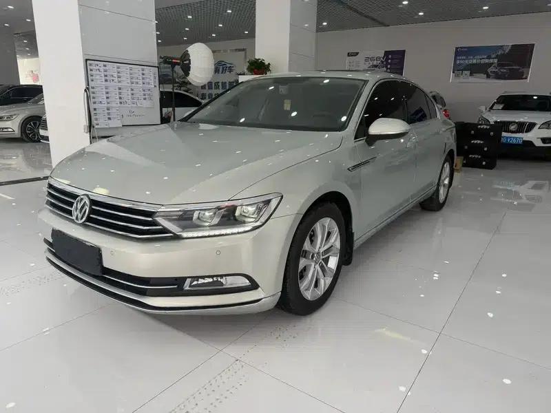 2017 Volkswagen Passat 330TSI DSG Comfort — миниатюра 1