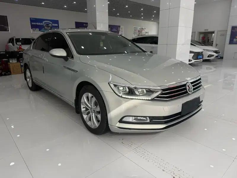 2017 Volkswagen Passat 330TSI DSG Comfort — миниатюра 3