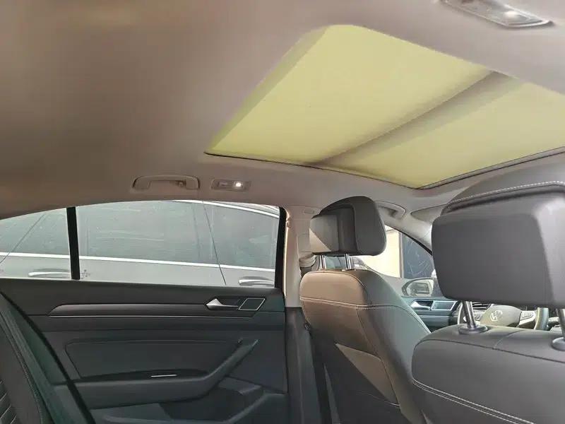 2020 Volkswagen Passat 330TSI DSG Leading Edition — миниатюра 13