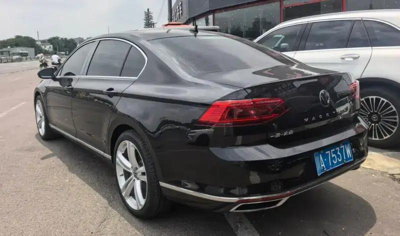 2020 Volkswagen Passat 330TSI DSG Leading Edition — миниатюра 4