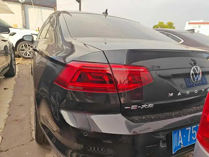 2020 Volkswagen Passat 330TSI DSG Leading Edition — миниатюра 6