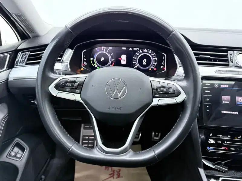 2022 Volkswagen Magotan PHEV Luxury Edition — миниатюра 13