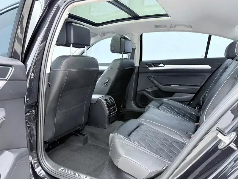 2022 Volkswagen Magotan PHEV Luxury Edition — миниатюра 17