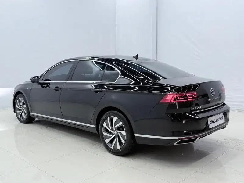 2022 Volkswagen Magotan PHEV Luxury Edition — миниатюра 4
