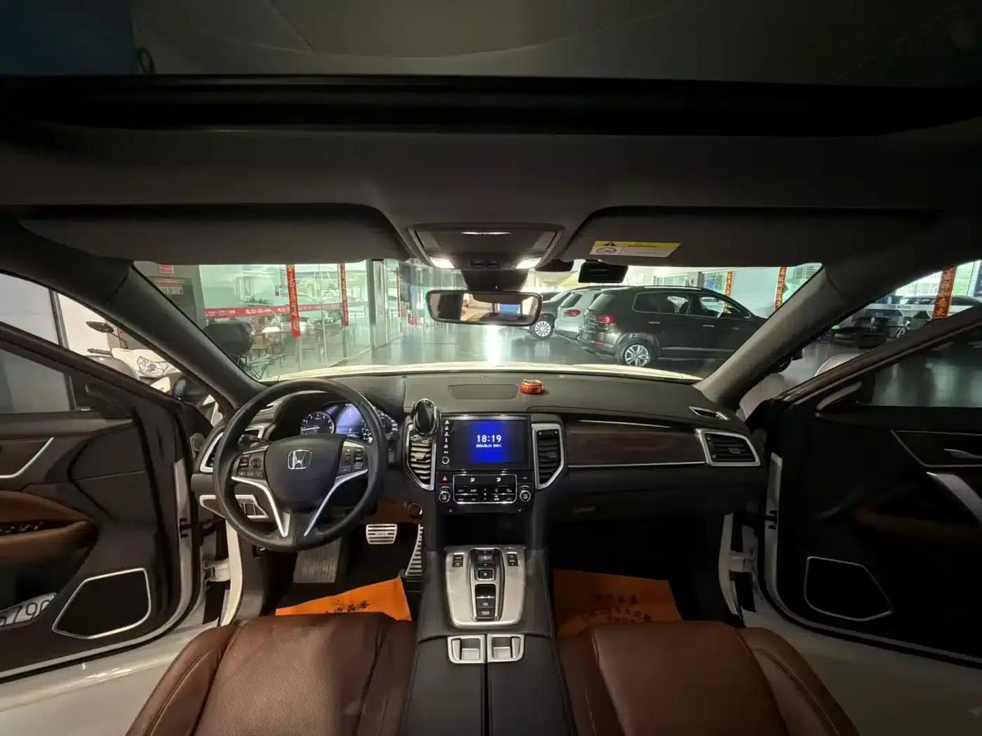 Honda UR-V 2017 370TURBO 4WD Premium Edition (National V Emission Standard) — миниатюра 7