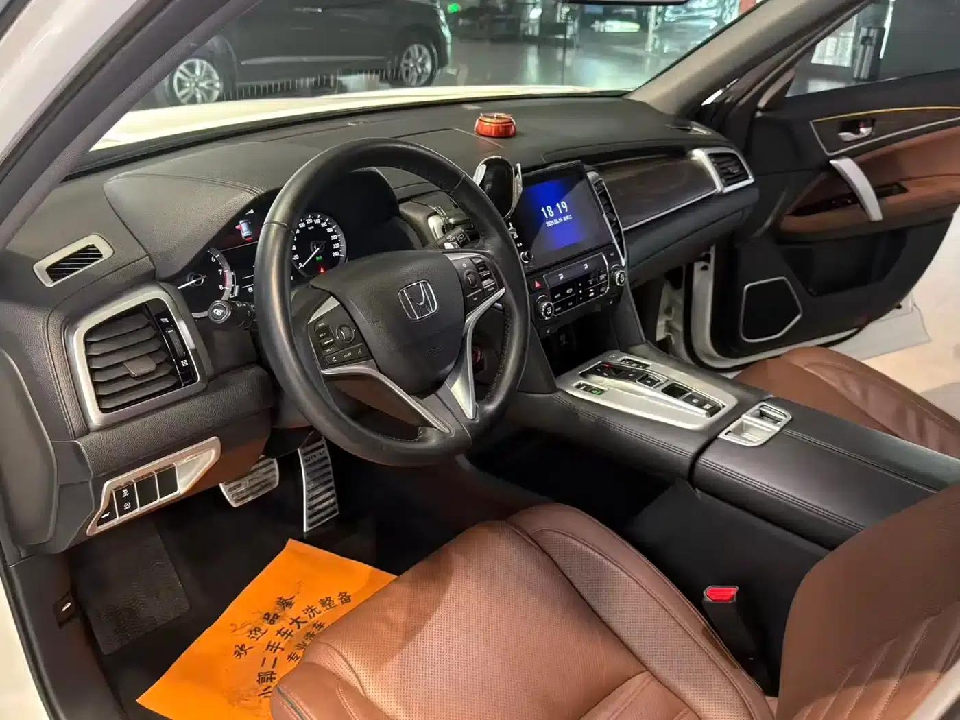Honda UR-V 2017 370TURBO 4WD Premium Edition (National V Emission Standard) — миниатюра 8