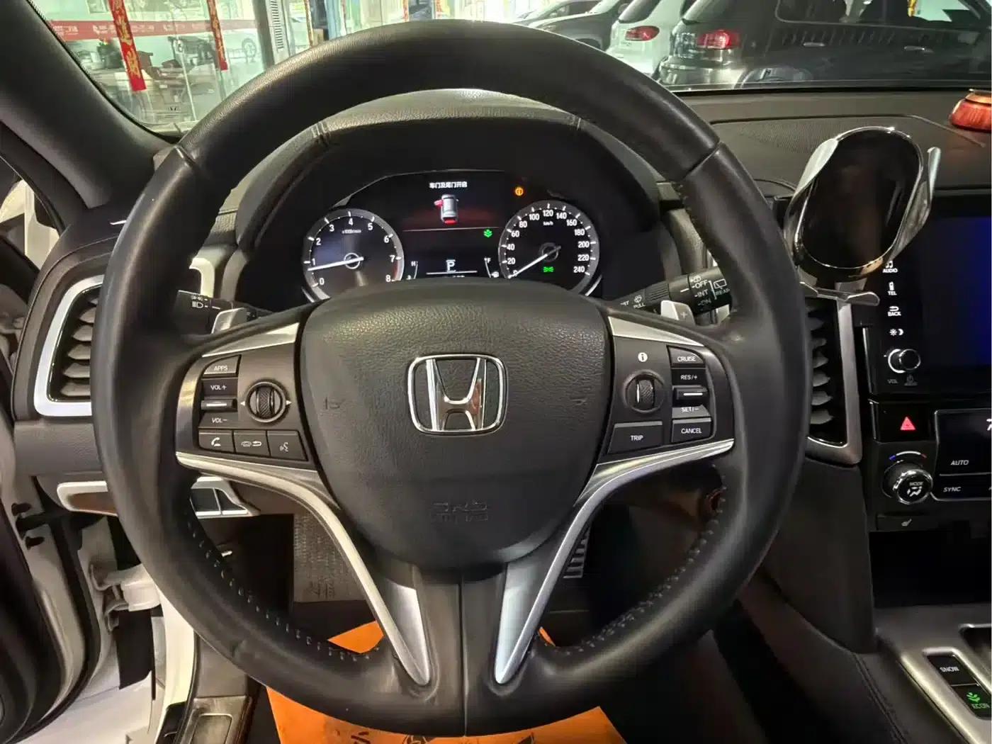 Honda UR-V 2017 370TURBO 4WD Premium Edition (National V Emission Standard) — миниатюра 9