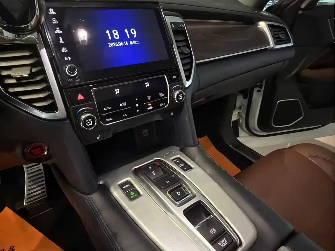 Honda UR-V 2017 370TURBO 4WD Premium Edition (National V Emission Standard) — миниатюра 10