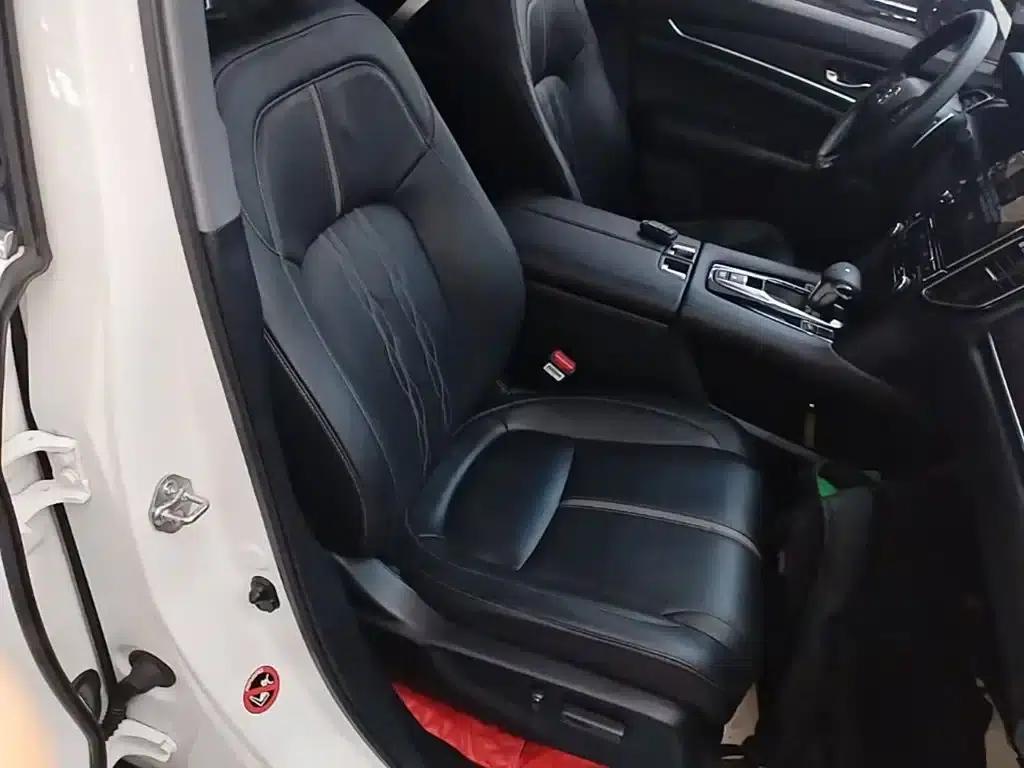 Honda UR-V 2020 240TURBO 2WD Elite Edition — миниатюра 25