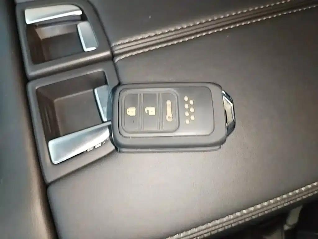 Honda UR-V 2020 240TURBO 2WD Elite Edition — миниатюра 9