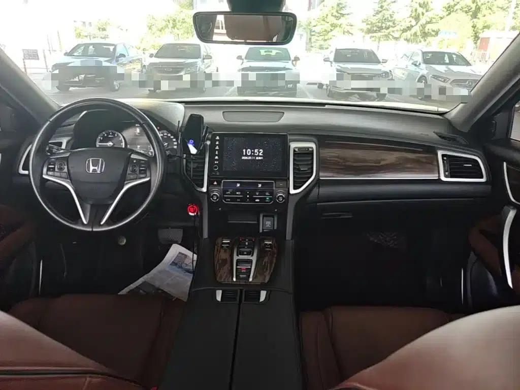 Honda UR-V 2017 370TURBO 4WD Premium Edition (National V Emission Standard) — миниатюра 10
