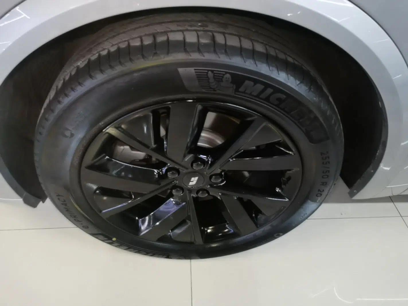 Li Auto L8 2023 Pro Model — миниатюра 10