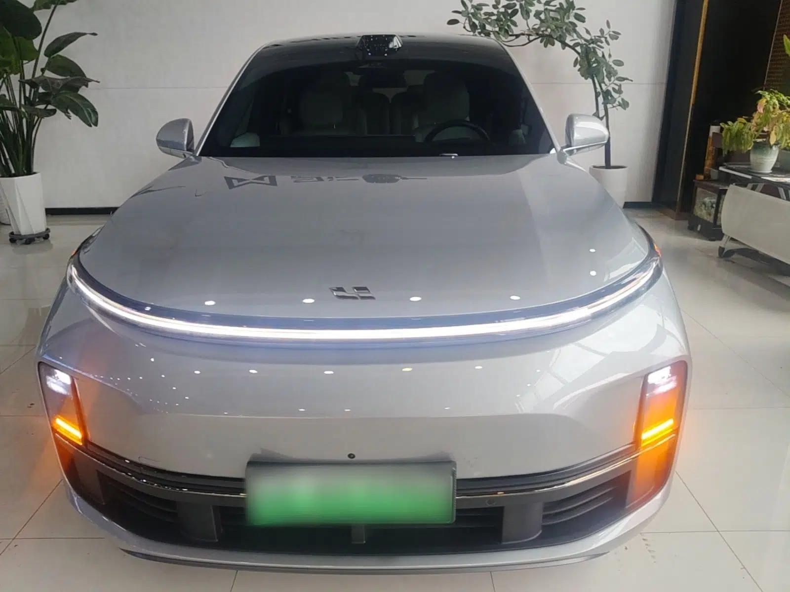 Li Auto L8 2024 Max — миниатюра 2