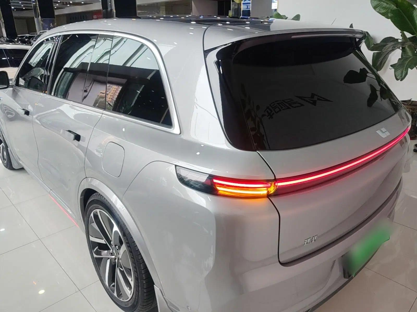 Li Auto L8 2024 Max — миниатюра 4