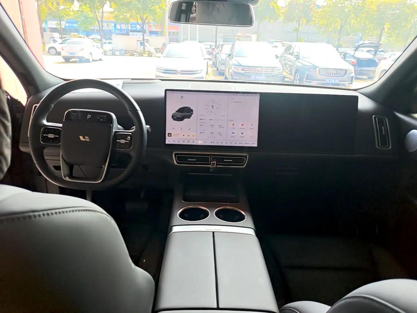 Li Auto L8 2024 Pro Model — миниатюра 12