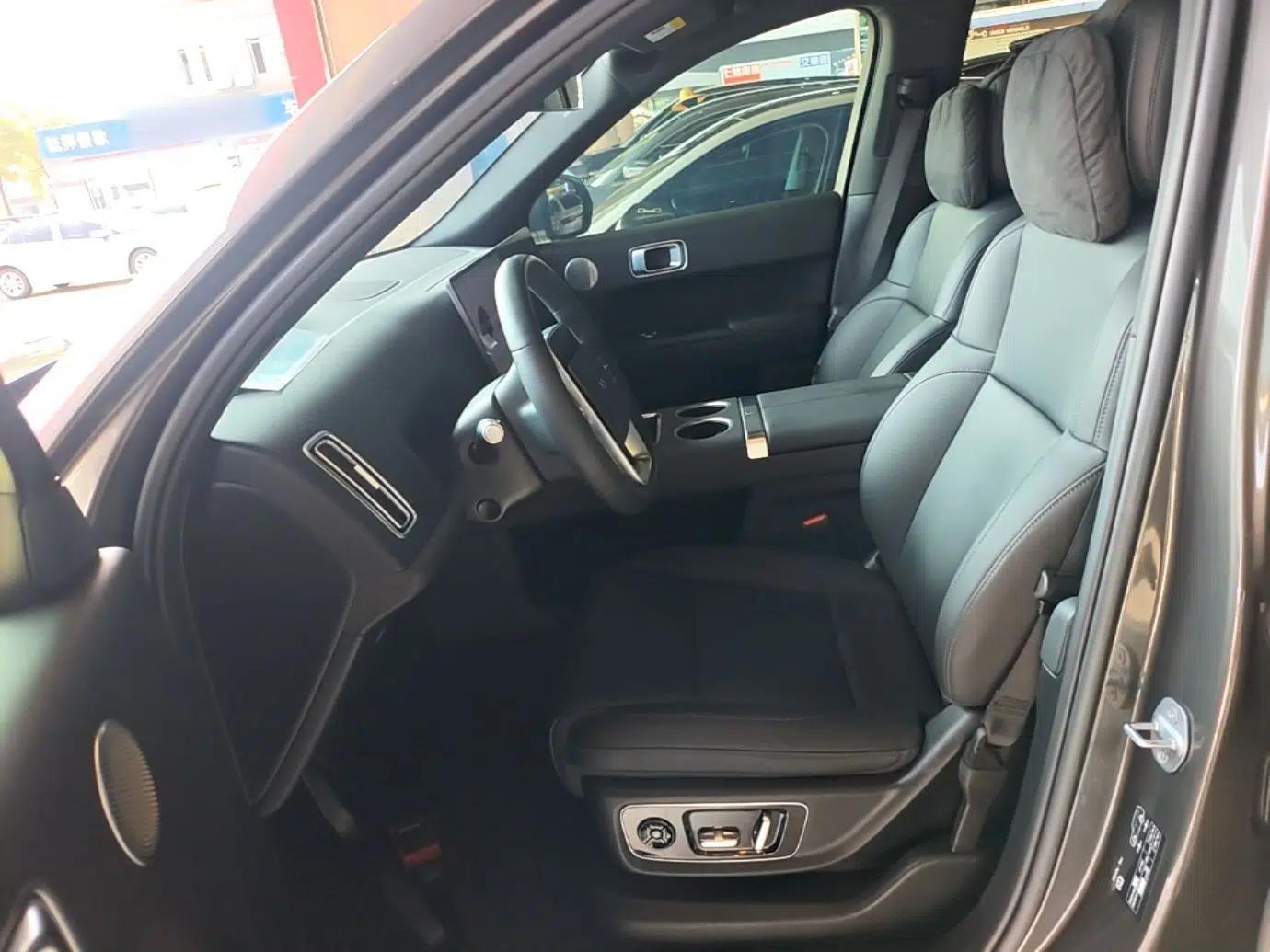 Li Auto L8 2024 Pro Model — миниатюра 17
