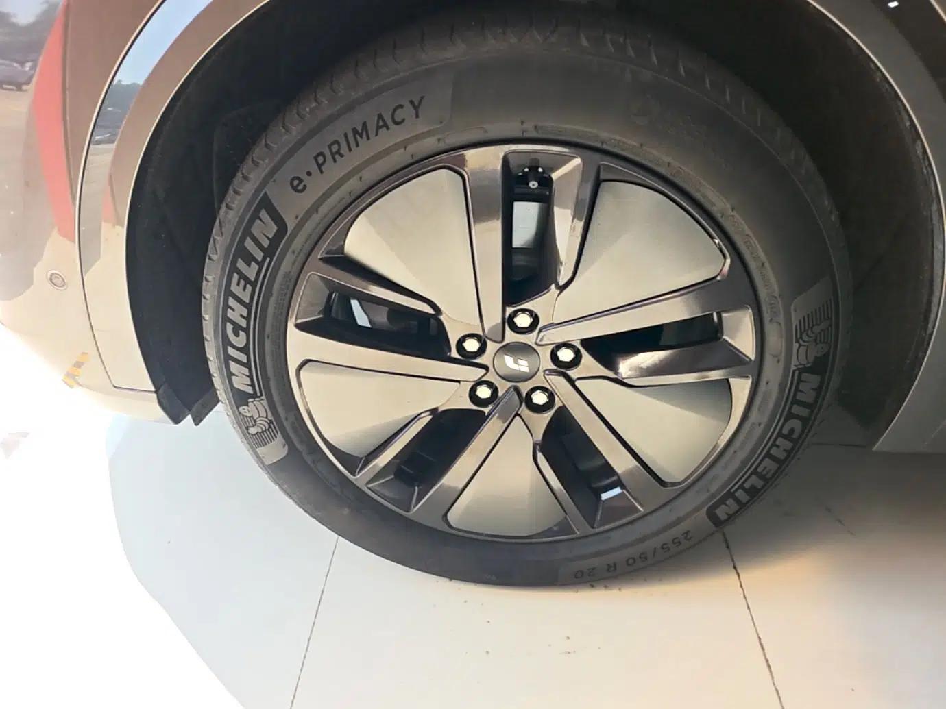 Li Auto L8 2024 Pro Model — миниатюра 10