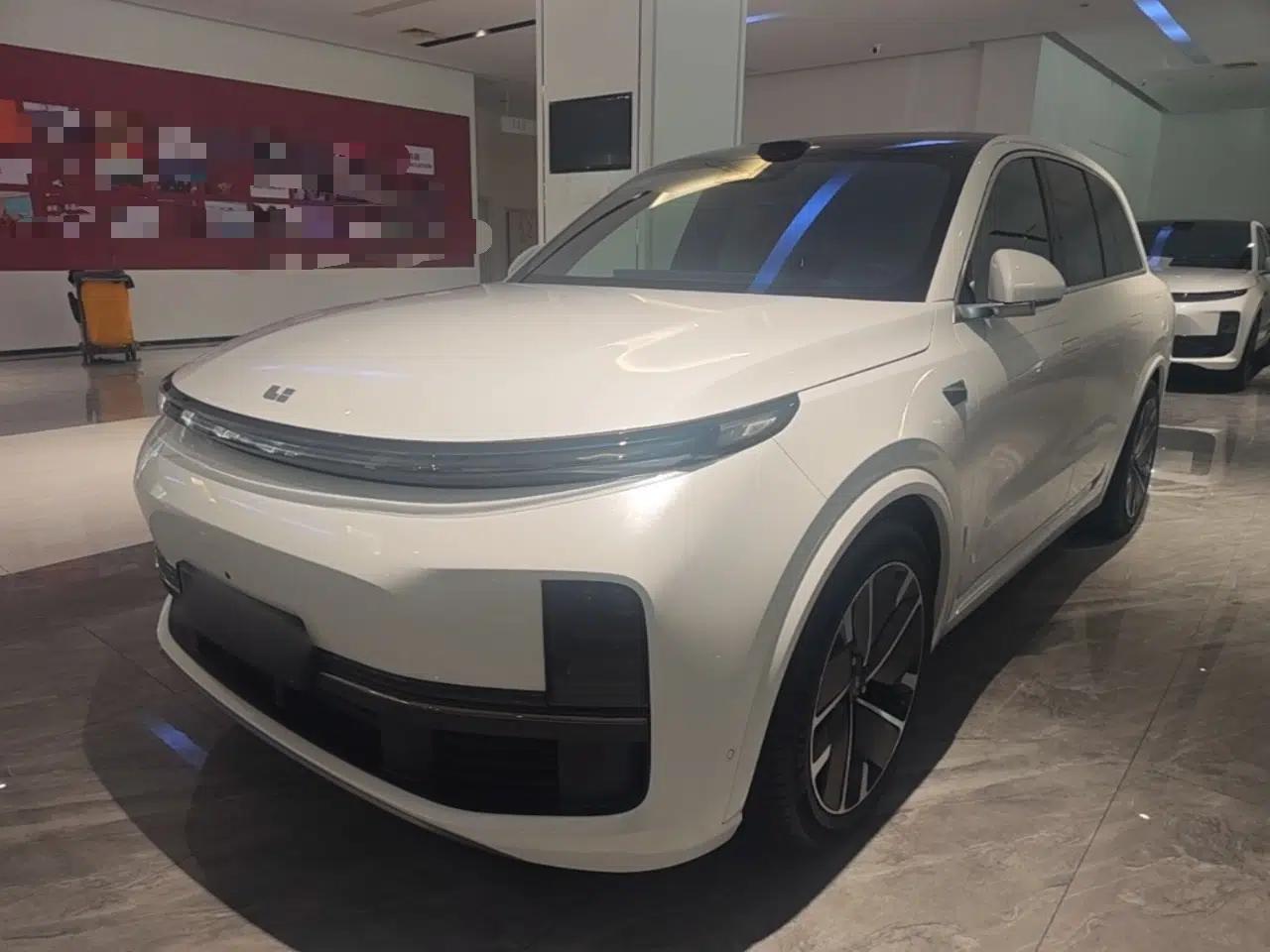 Li Auto L8 2025 Ultra Smart Refreshed Edition — миниатюра 1