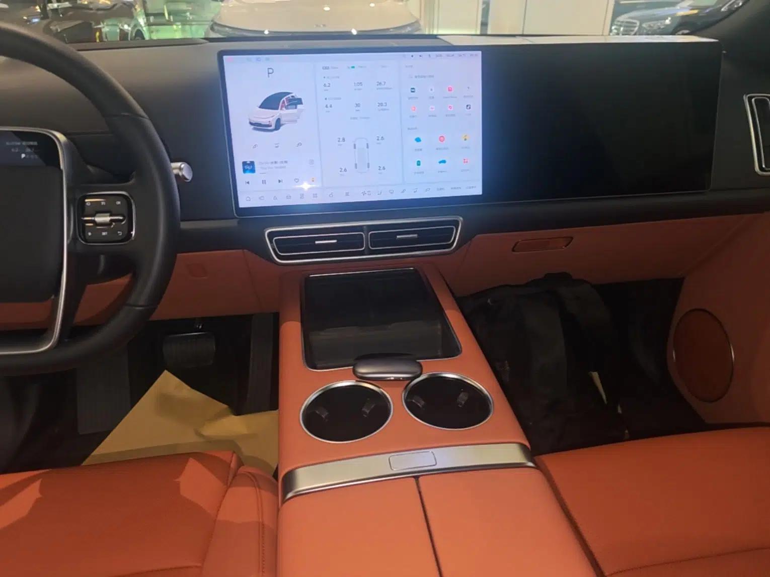 Li Auto L8 2025 Ultra Smart Refreshed Edition — миниатюра 15