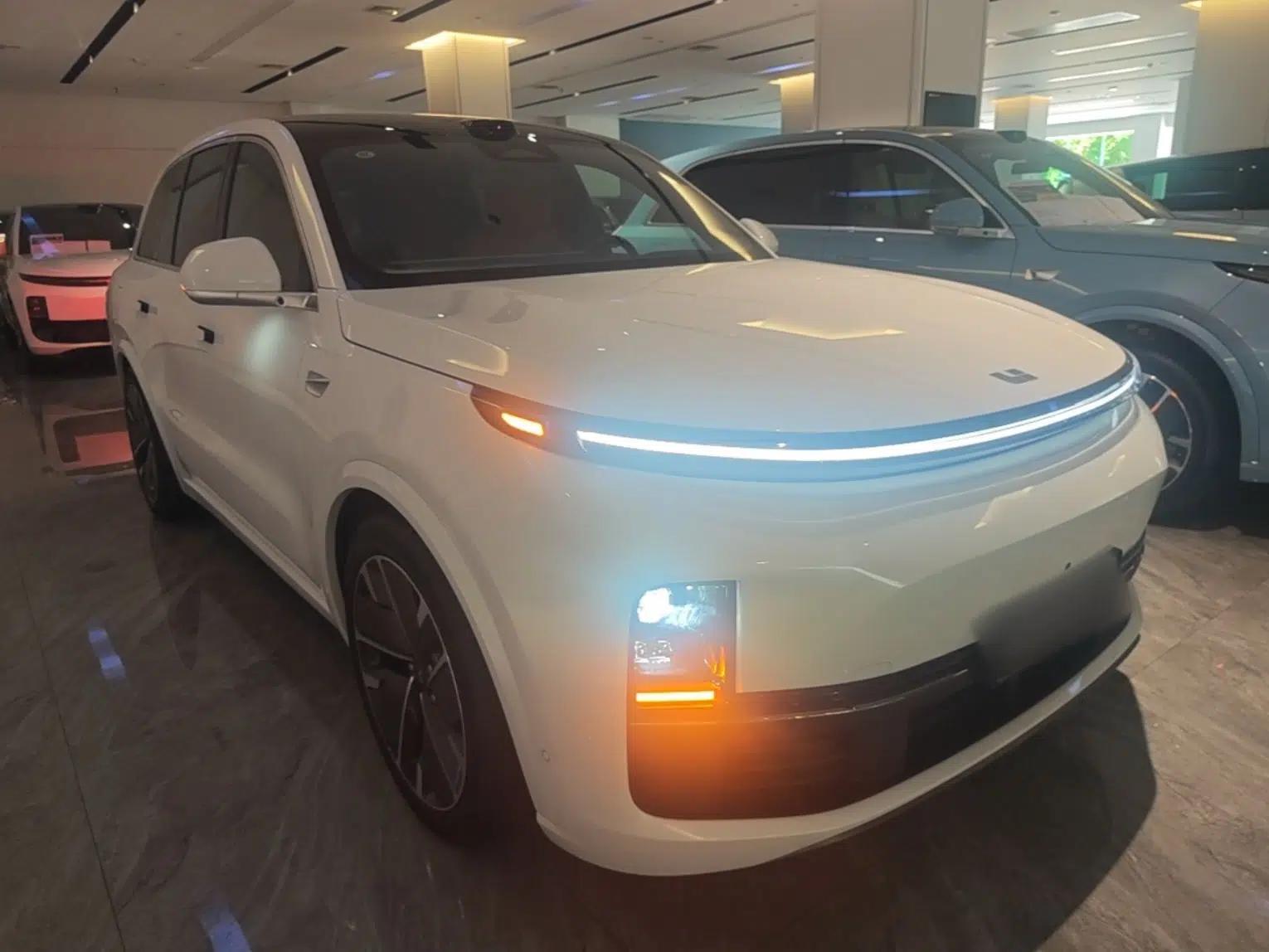 Li Auto L8 2025 Ultra Smart Refreshed Edition — миниатюра 3