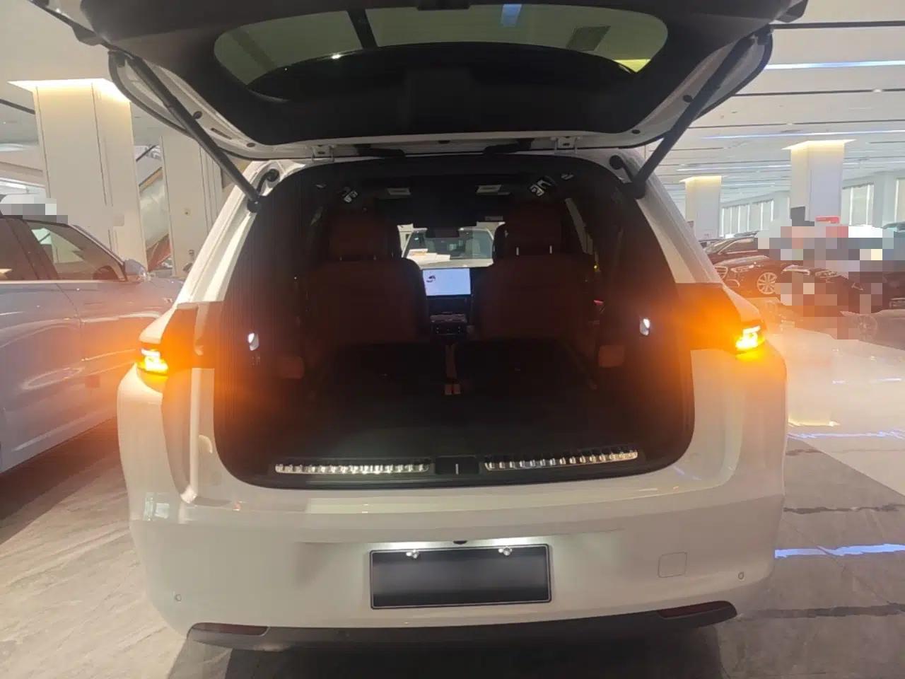 Li Auto L8 2025 Ultra Smart Refreshed Edition — миниатюра 22