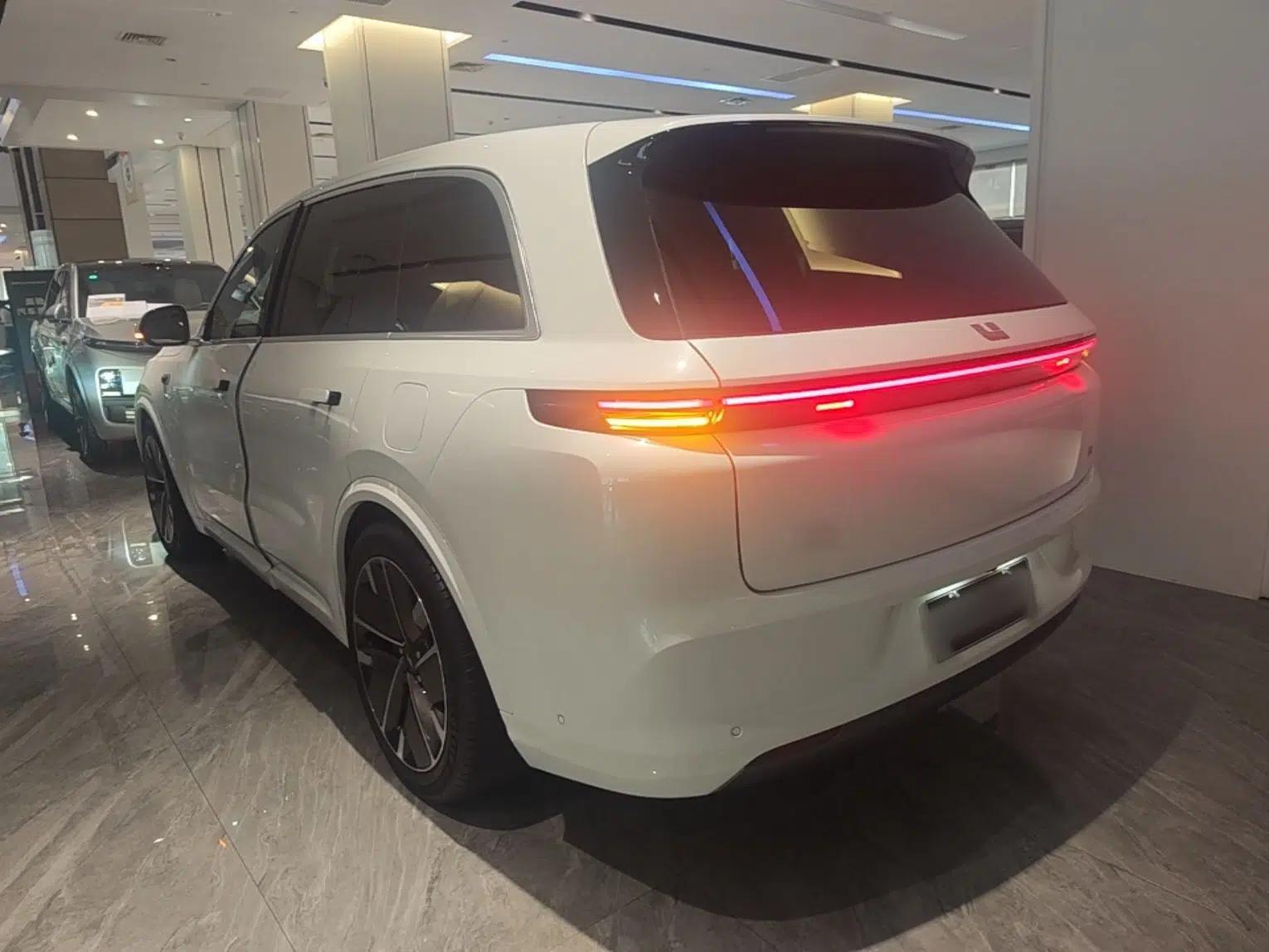 Li Auto L8 2025 Ultra Smart Refreshed Edition — миниатюра 4