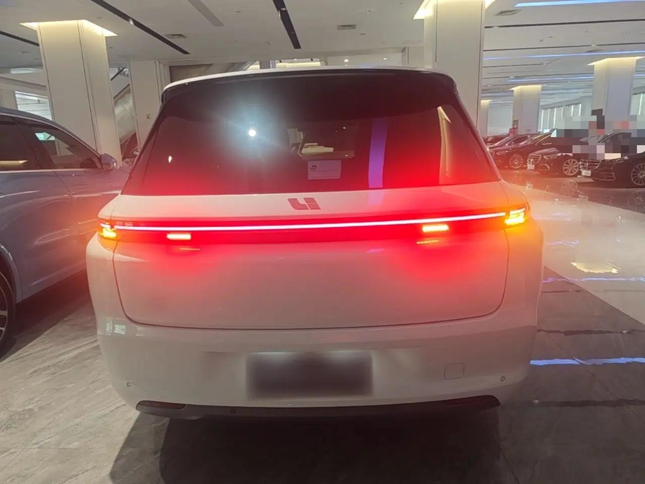 Li Auto L8 2025 Ultra Smart Refreshed Edition — миниатюра 5