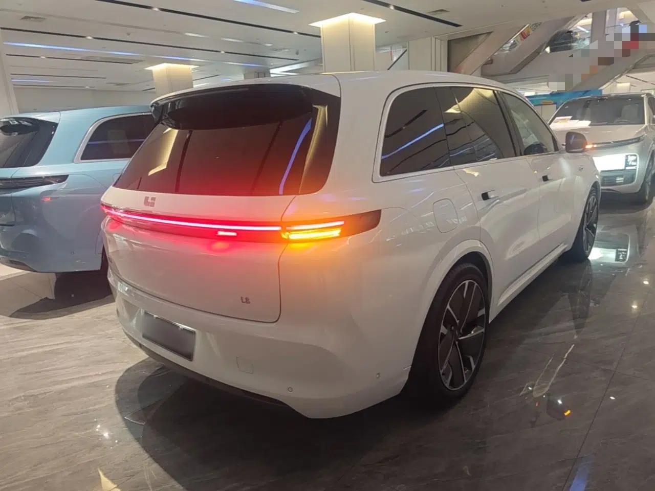 Li Auto L8 2025 Ultra Smart Refreshed Edition — миниатюра 6