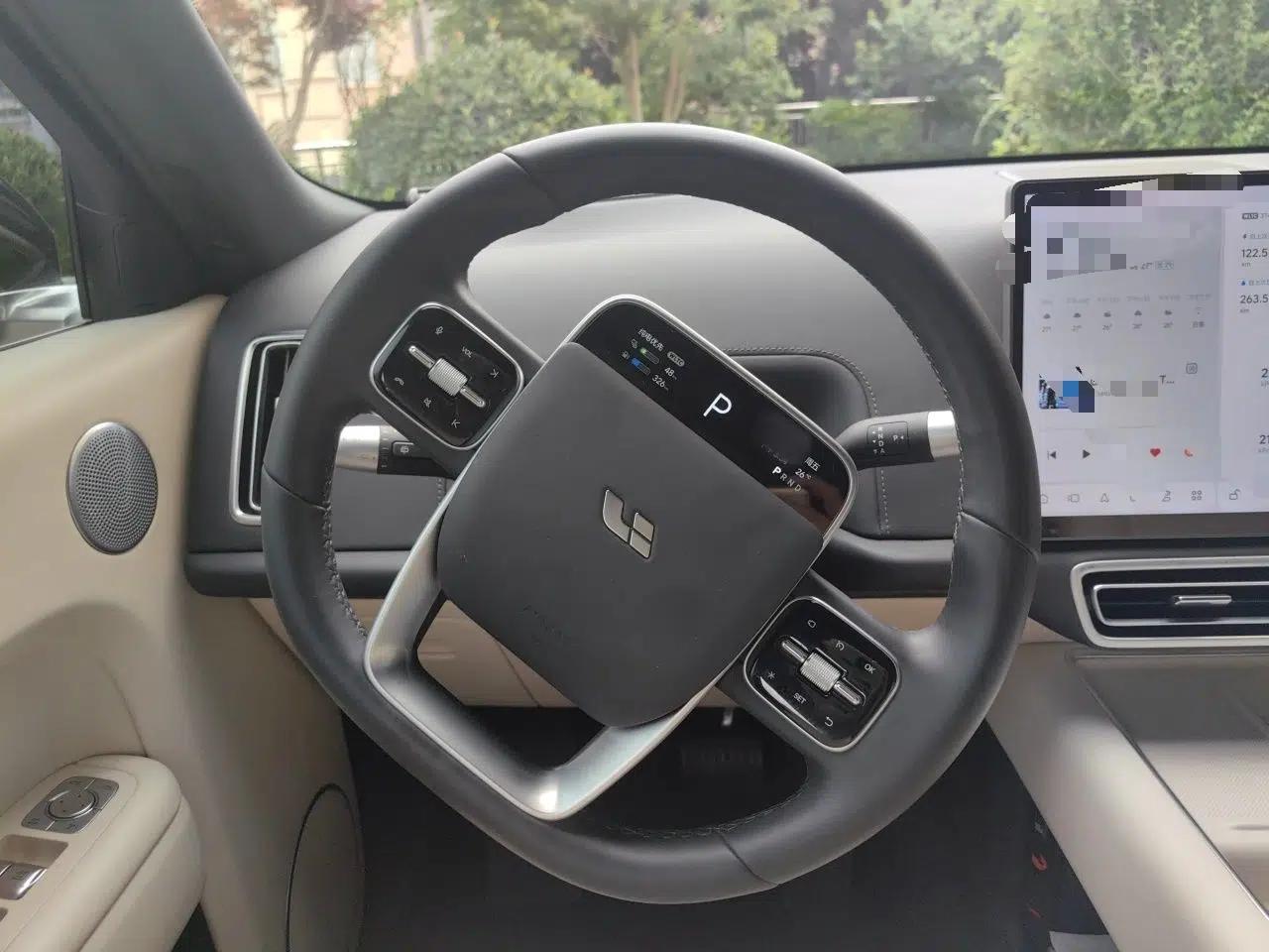 Li Auto L8 2023 Air model — миниатюра 10
