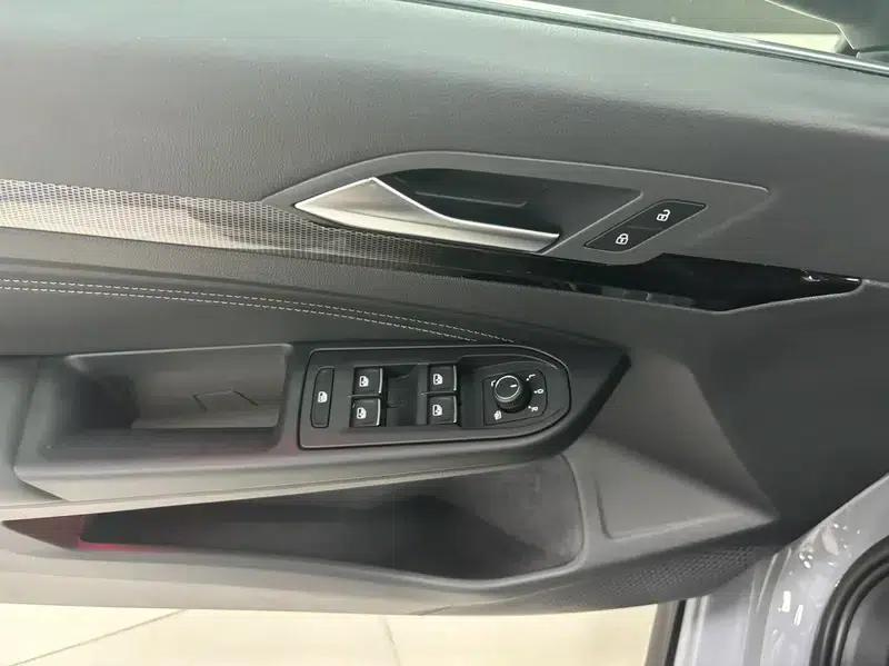2023 Golf 280TSI DSG R-Line Lite — миниатюра 23