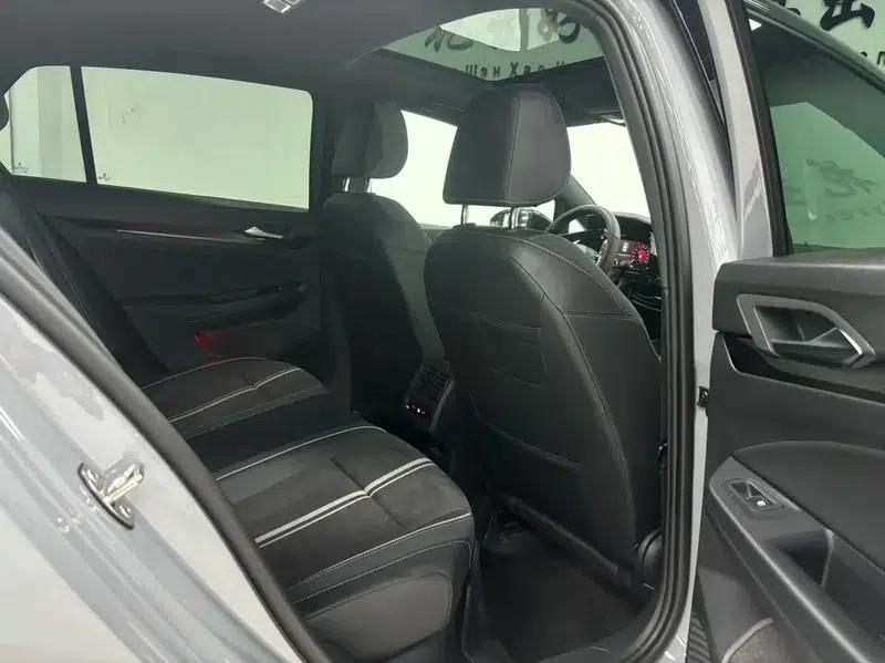 2023 Golf 280TSI DSG R-Line Lite — миниатюра 24