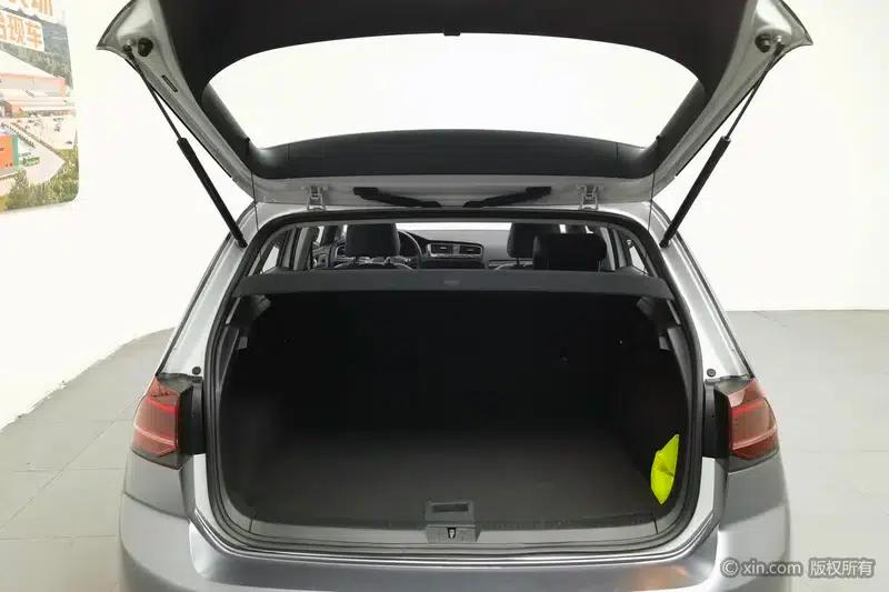2018 Golf 230TSI Automatic Luxury — миниатюра 24