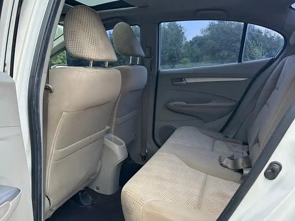 Honda City Classic 2008 1.5L Automatic Elite Edition — миниатюра 7