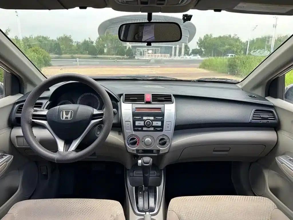 Honda City Classic 2008 1.5L Automatic Elite Edition — миниатюра 9