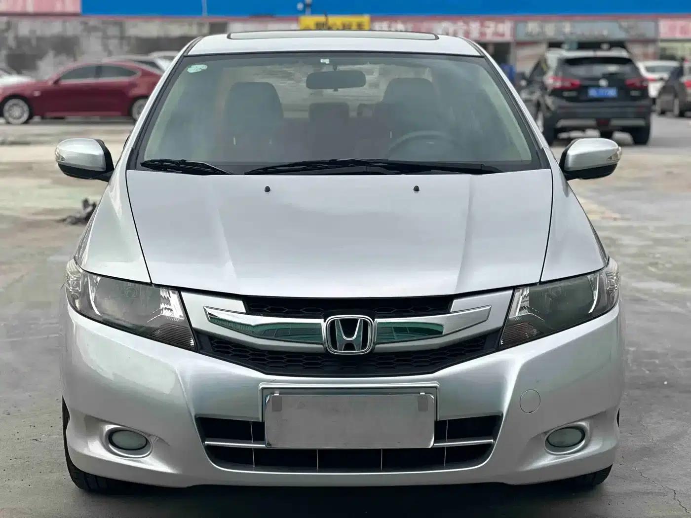 Honda City Classic 2011 1.5L Automatic Elite Edition — миниатюра 2