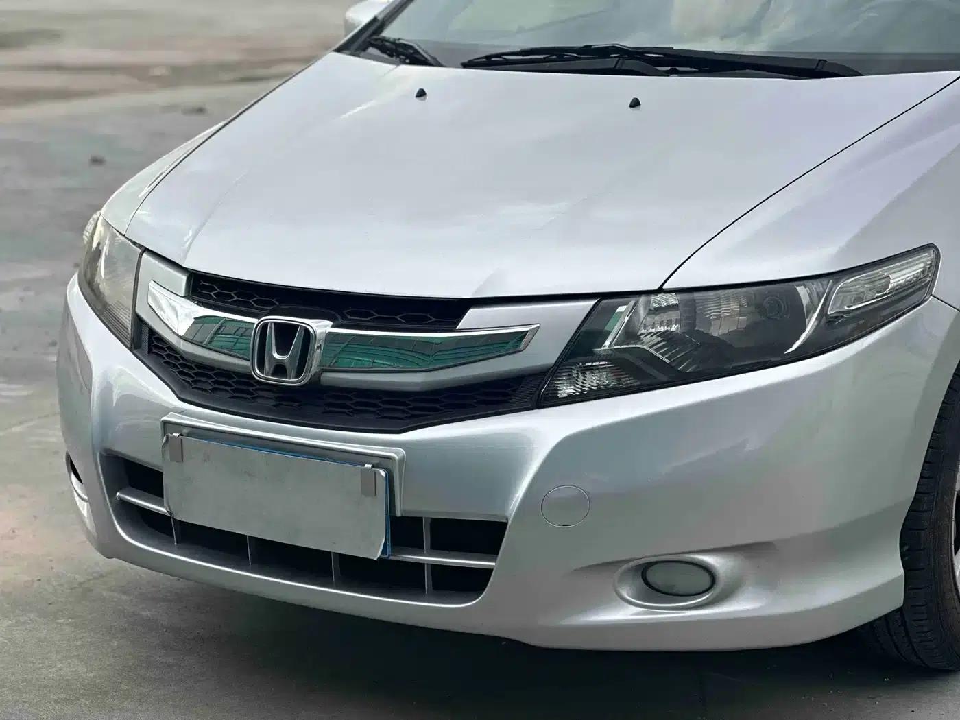 Honda City Classic 2011 1.5L Automatic Elite Edition — миниатюра 10