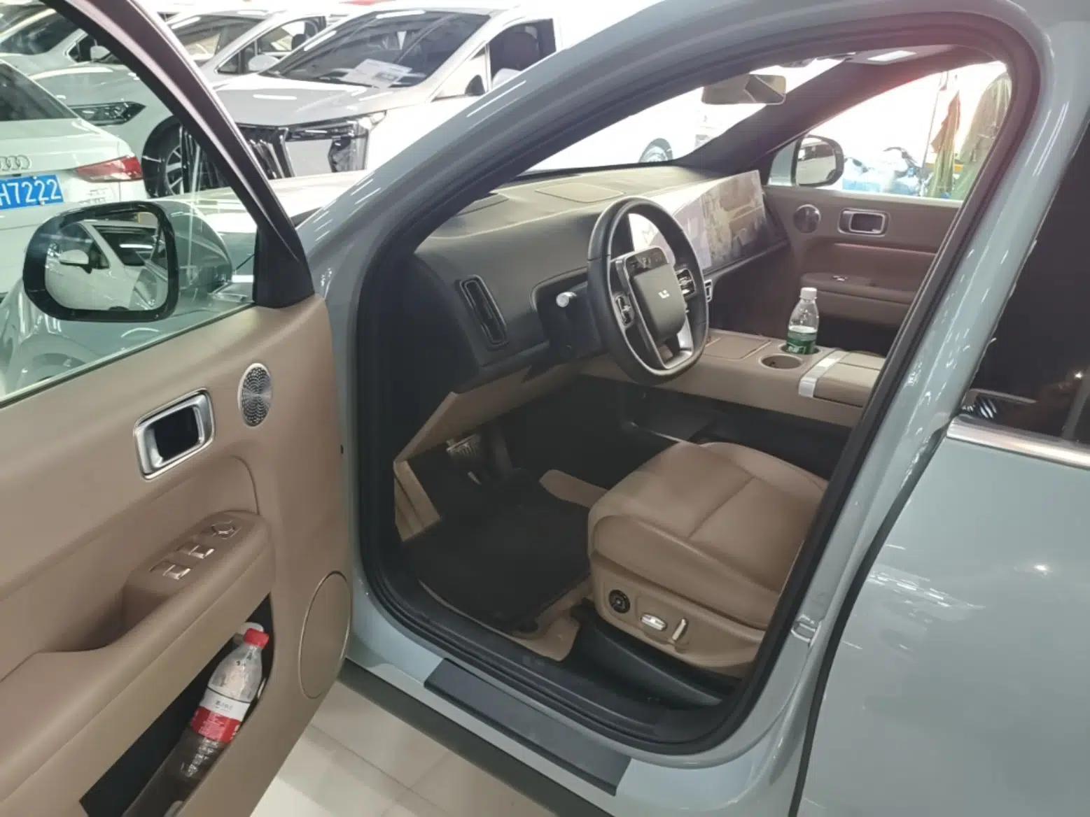 Li Auto L6 2025 Max Smart Refresh Edition — миниатюра 23