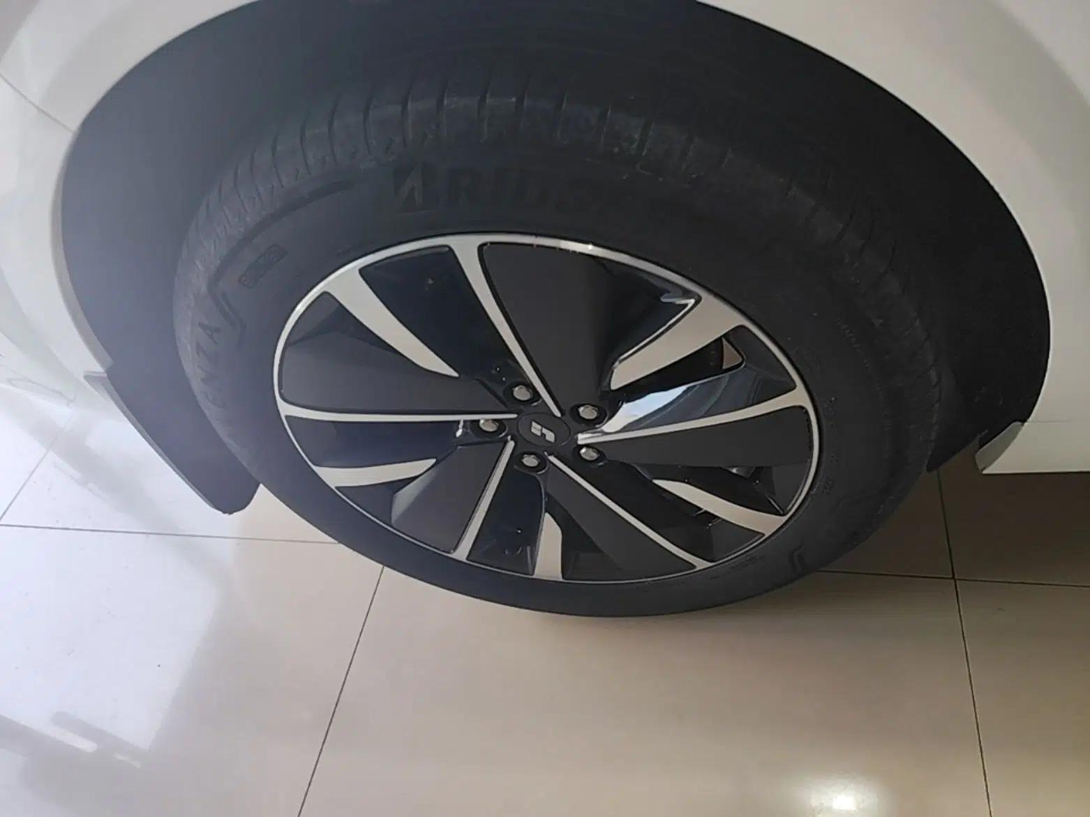 Li Auto L6 2025 Pro Smart Refresh Edition — миниатюра 11