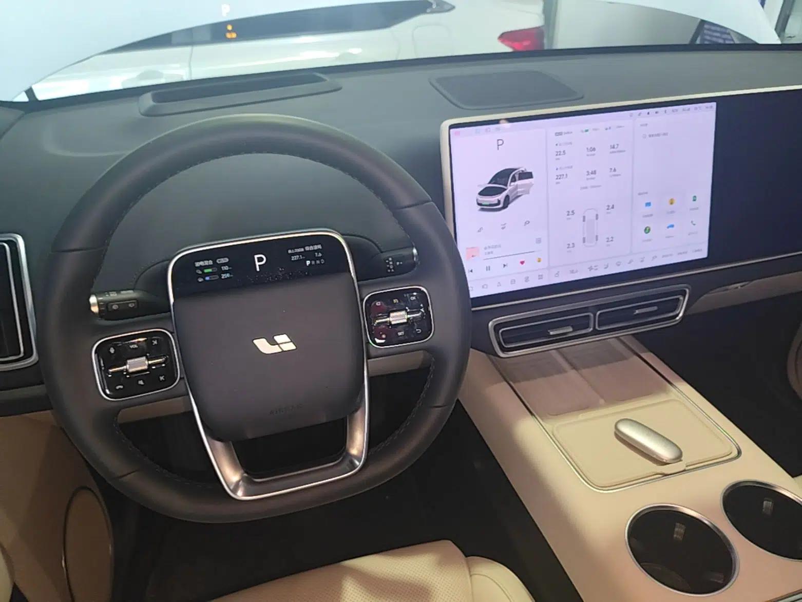 Li Auto L6 2025 Pro Smart Refresh Edition — миниатюра 16