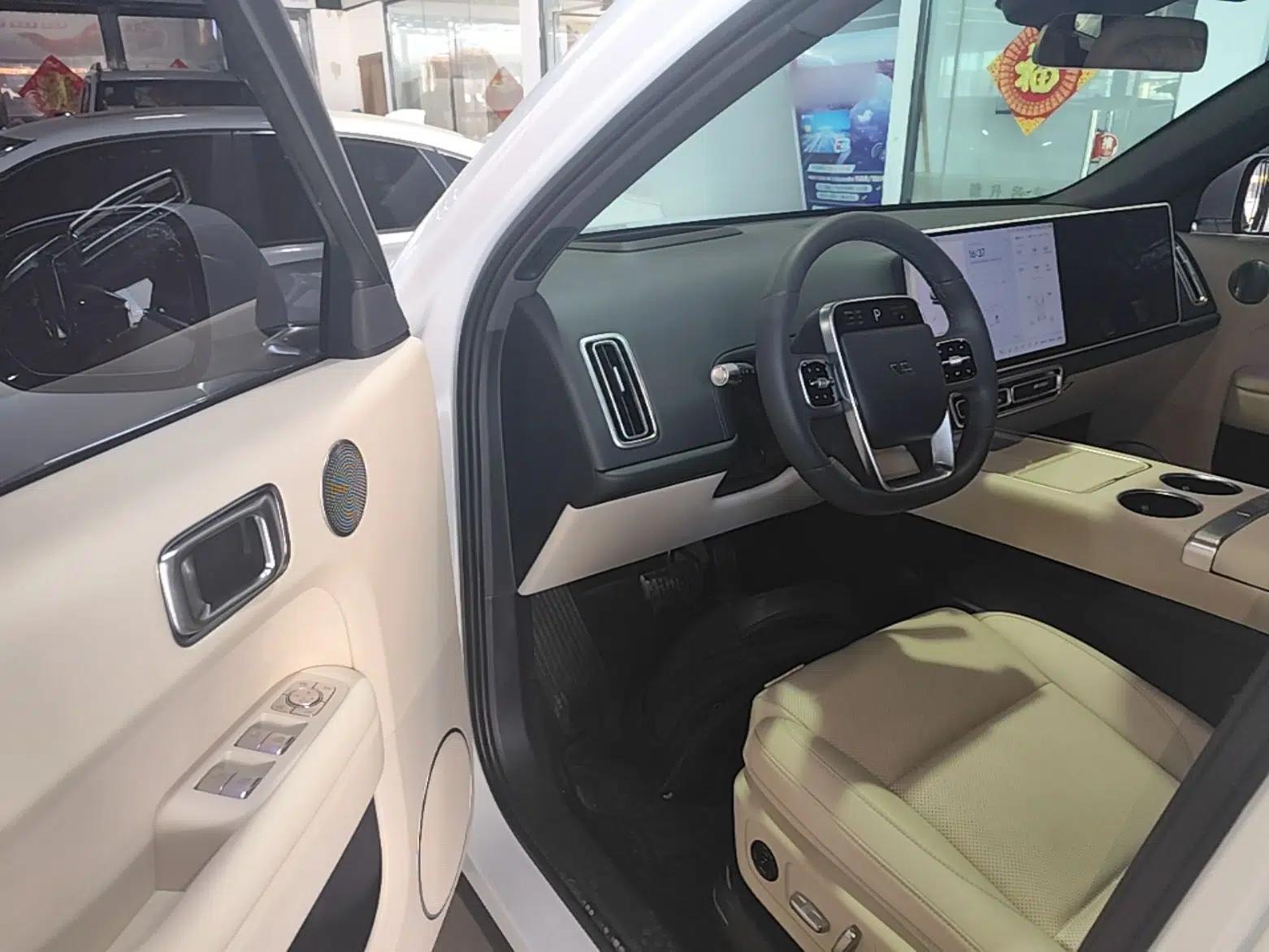 Li Auto L6 2025 Pro Smart Refresh Edition — миниатюра 18