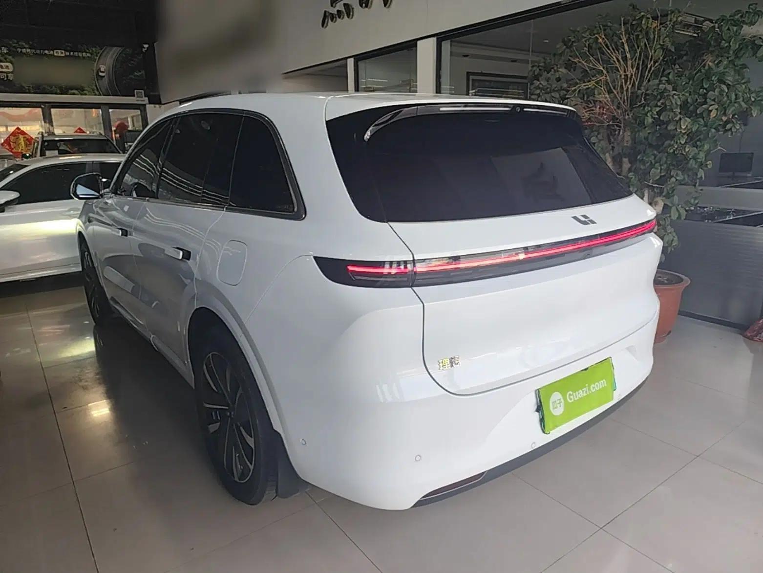 Li Auto L6 2025 Pro Smart Refresh Edition — миниатюра 4